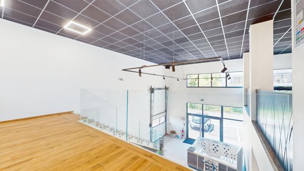EPAGNY LOCAL D'ACTIVITE DE 350 mètres carrés