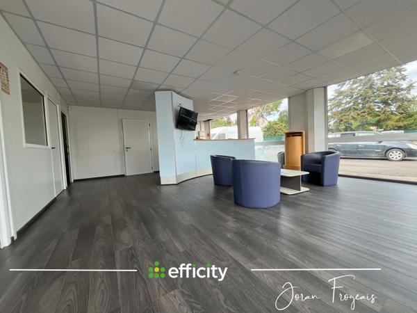 Local Commercial
        
        - 227 m² 648 000 € *