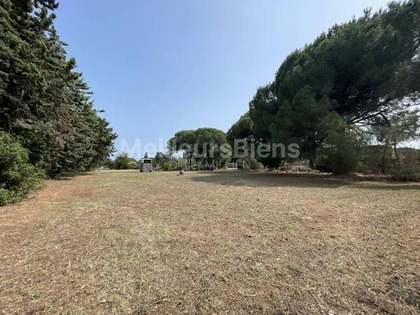 Mazet cadastré sur une belle parcelle de plus de 3800 m2