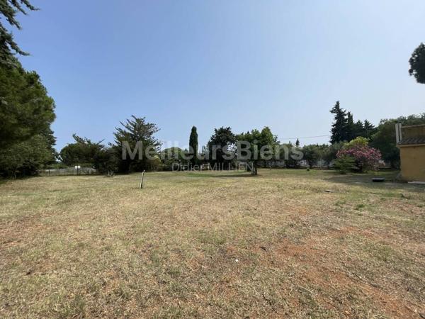 Mazet cadastré sur une belle parcelle de plus de 3800 m2