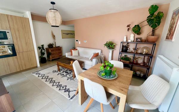 Appartement à louer    2 pièces •  Bruges