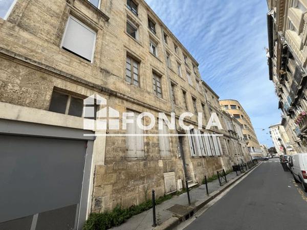 Location Studio meublé 33.2 m² - 29 RUE HENRI IV Bordeaux 33000