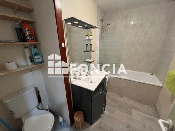 Location Studio meublé 33.2 m² - 29 RUE HENRI IV Bordeaux 33000