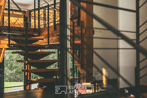 Élégante maison contemporaine à l’abri des regards.