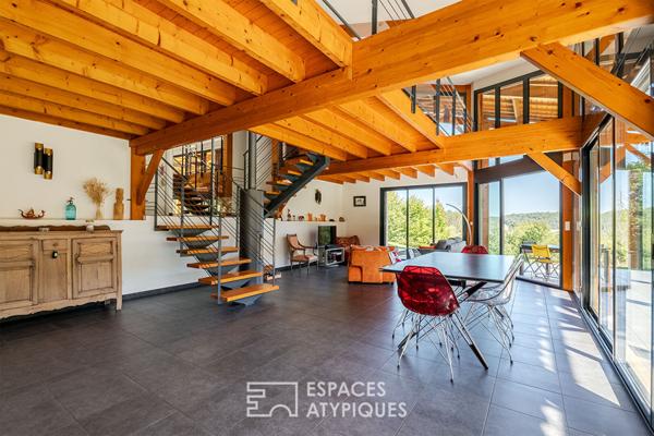 Élégante maison contemporaine à l’abri des regards.