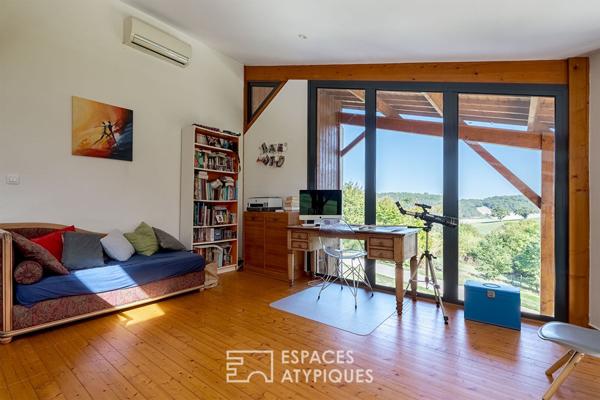 Élégante maison contemporaine à l’abri des regards.