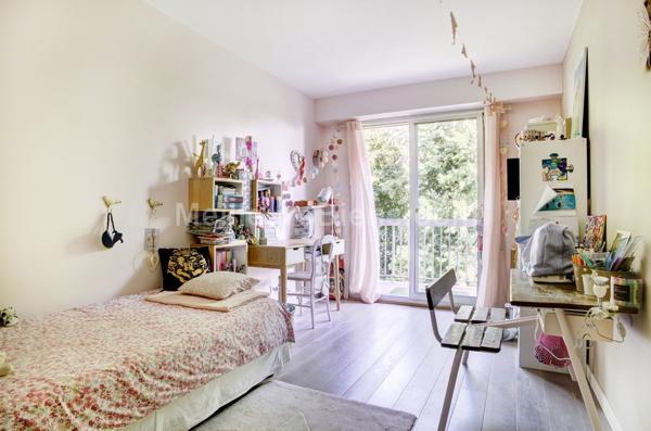  Appartement familial 4 chambres, refait à neuf, au calme, avec vue et grands balcons