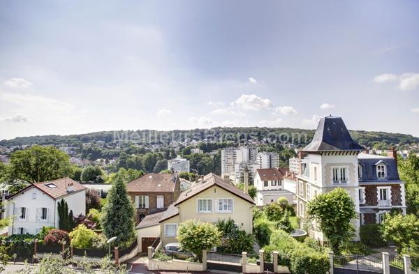  Appartement familial 4 chambres, refait à neuf, au calme, avec vue et grands balcons