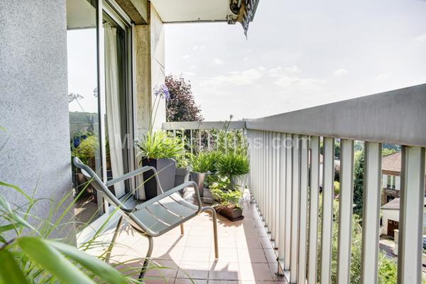  Appartement familial 4 chambres, refait à neuf, au calme, avec vue et grands balcons