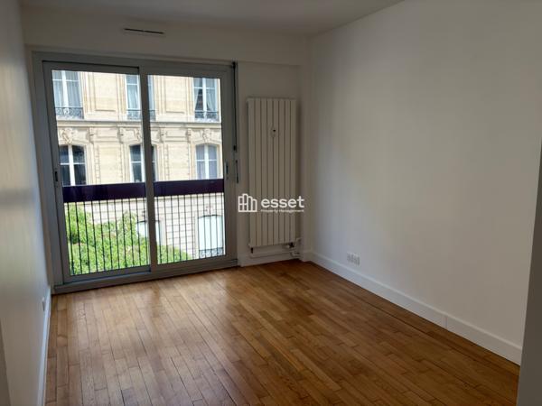 Location Appartement 4 pièces 86.5 m² - Paris 75016