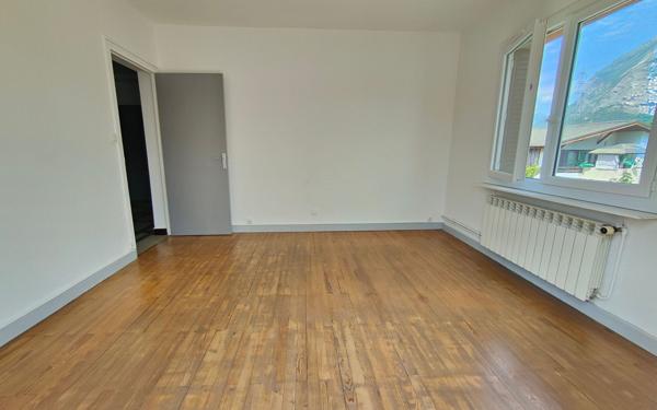 Appartement à louer    3 pièces • 84,04 m2 Fontaine
