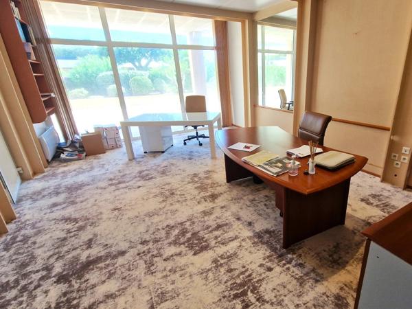 A louer, Local/Bureau, Saint Laurent du Var 06700, Alpes-Maritimes