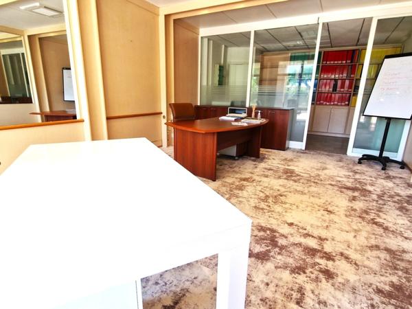 A louer, Local/Bureau, Saint Laurent du Var 06700, Alpes-Maritimes