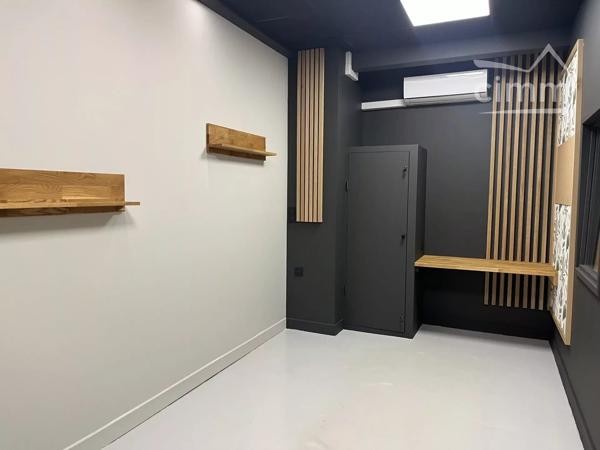 LOCAL PROFESSIONNEL – 2 BUREAUX – 27 m² – FEURS CENTRE