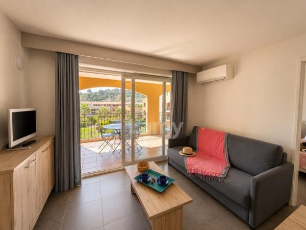 Appartement t3 avec loggia - garage et cave - piscines et tennis