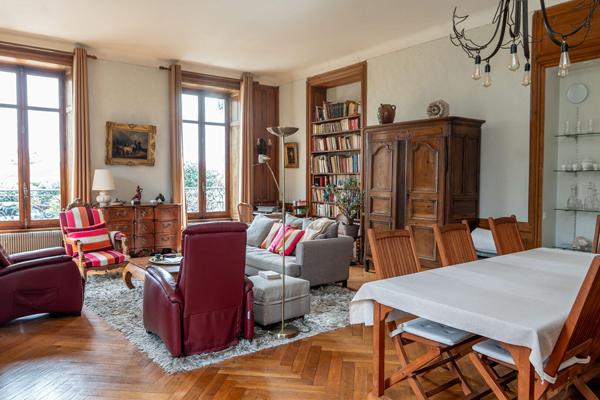Maison issue d’un château de l’Ardèche.