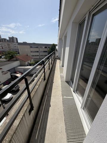 Appartement Drancy 3 pièce(s) 59.28 m2 Balcon (7.43m2) parking