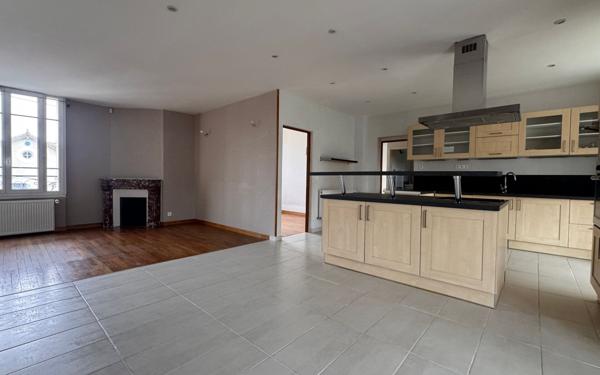 Maison à vendre    9 pièces • 180 m2 Pontault-Combault