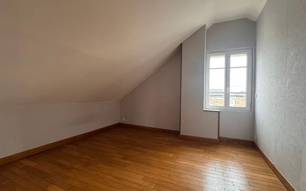 Maison à vendre    9 pièces • 180 m2 Pontault-Combault