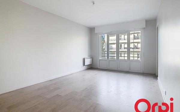 Appartement à louer    2 pièces • 47 m2 Bourg-la-Reine