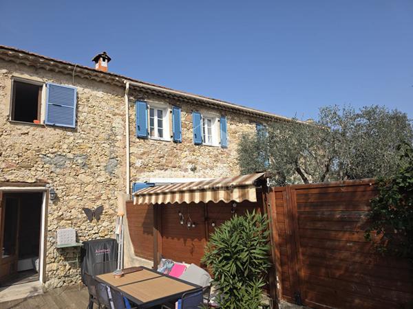 MAISON DE VILLAGE AU CALME, AVEC EXTERIEUR