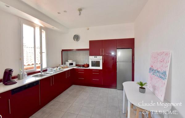 SUPERBE MAISON RÉNOVÉE SUR LE GOLF DE FIAC A PROXIMITÉ DE LAVAUR