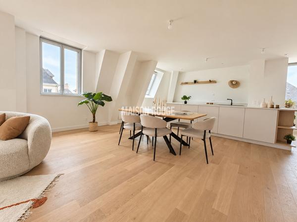 T5 DUPLEX - 151 M² - DERNIER ÉTAGE -TERRASSE - LORIENT CENTRE