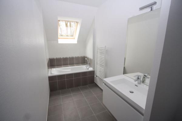 MAISON / DUPLEX 3 PIECES - 73.81m² - GARAGE - Saint Jean De Braye (45800)