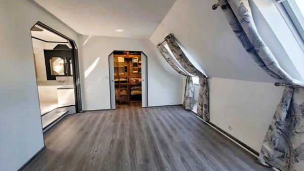 Maison familiale 11 pièces avec volumes généreux à Saint-Germain-lès-Arpajon (91)