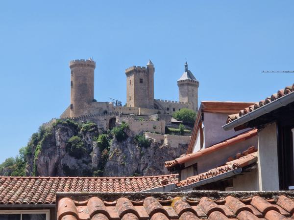 Bien de caractère : appartement de 118 m2 Foix