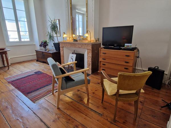 Bien de caractère : appartement de 118 m2 Foix