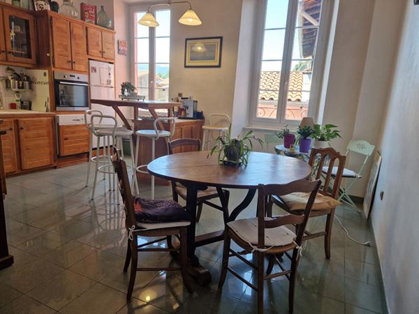 Bien de caractère : appartement de 118 m2 Foix