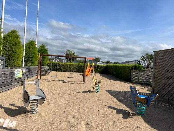 Terrain avec mobil-home