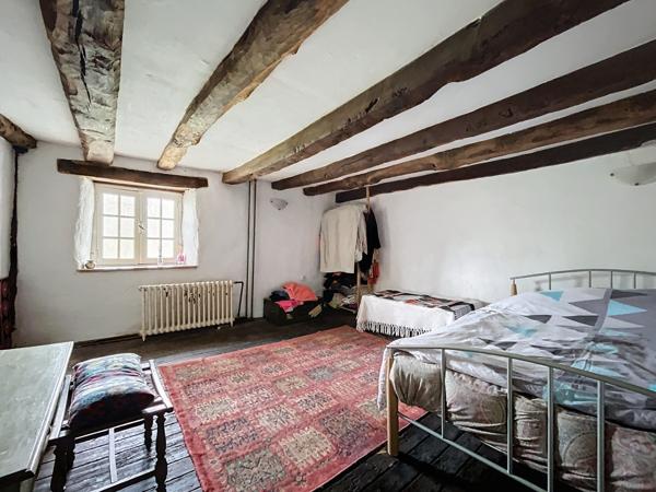 Sur la commune de Mauron, limitrophe à la commune de Saint Léry, dans un écrin de verdure.