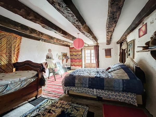 Sur la commune de Mauron, limitrophe à la commune de Saint Léry, dans un écrin de verdure.