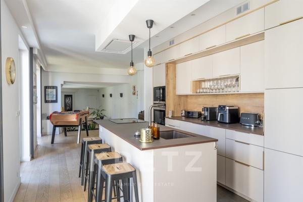 Une maison contemporaine pleine de charme, offrant un art de vivre rare à Saint-Cloud