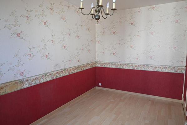 A VENDRE APPARTEMENT 37700 SAINT PIERRE DES CORPS 4 PIECES,3chambres ,74 M² PARKING SECURISEE