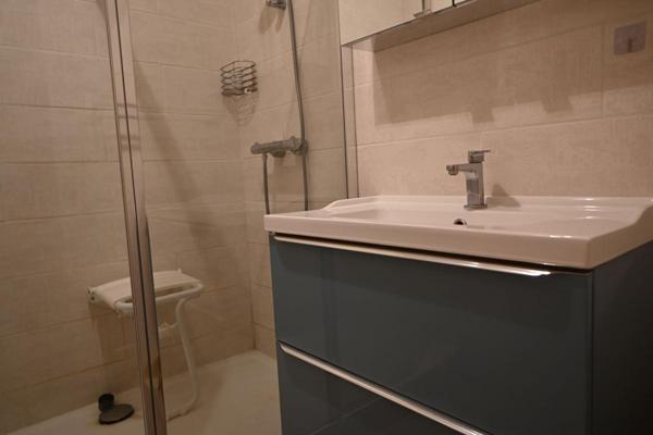 A VENDRE APPARTEMENT 37700 SAINT PIERRE DES CORPS 4 PIECES,3chambres ,74 M² PARKING SECURISEE