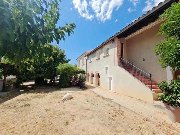 SAINT-JULIEN-LES-ROSIERS - MAS RÉNOVÉ 140 M² + STUDIO INDÉPENDANT - TERRAIN 750 M²