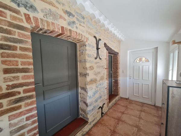 SAINT-JULIEN-LES-ROSIERS - MAS RÉNOVÉ 140 M² + STUDIO INDÉPENDANT - TERRAIN 750 M²