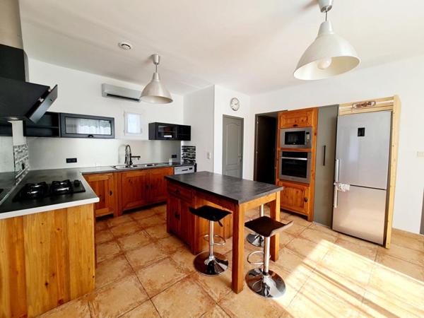 SAINT-JULIEN-LES-ROSIERS - MAS RÉNOVÉ 140 M² + STUDIO INDÉPENDANT - TERRAIN 750 M²