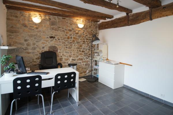 A VENDRE - Bureaux  ou appartement  2 pièces Chasselay 33 m2