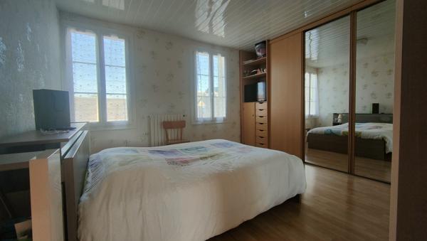 A 20 MN DE GISORS, MAISON BOURGEOISE RENOVEE DE 150 m2 HAB AVEC GARAGE ET VERANDA SUR 400 M² CLOS AU CALME  Gisors (27140)