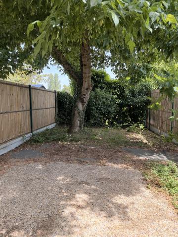 Maison
                                                                                                                                                                                                                                                                                                                        2 pièce(s)                                                                                                                                                                                                          1 chambre(s)                                                                                                                                                                                                          61.85  m²