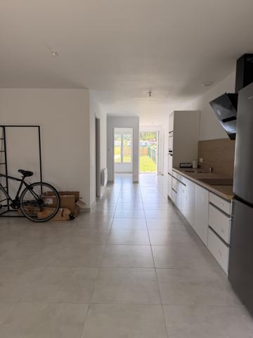 Maison
                                                                                                                                                                                                                                                                                                                        2 pièce(s)                                                                                                                                                                                                          1 chambre(s)                                                                                                                                                                                                          61.85  m²