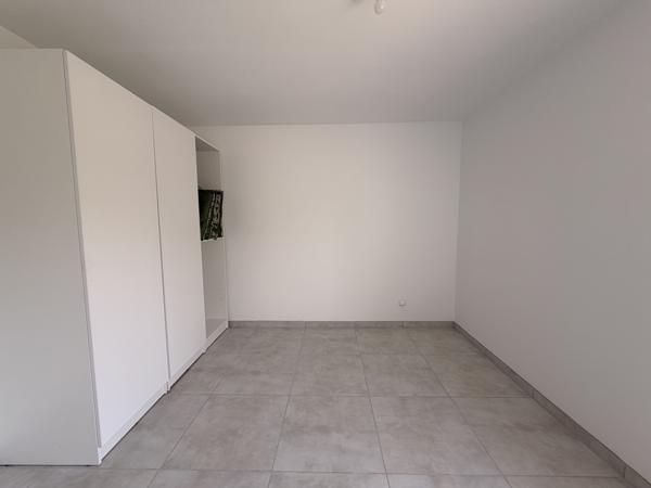 Maison
                                                                                                                                                                                                                                                                                                                        2 pièce(s)                                                                                                                                                                                                          1 chambre(s)                                                                                                                                                                                                          61.85  m²