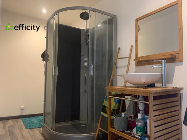 Maison
         6 pièces
        - 160 m² Exclusivité 289 000 € *
