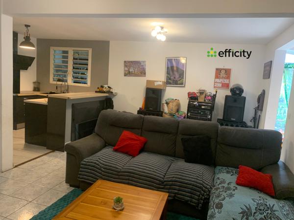 Maison
         6 pièces
        - 160 m² Exclusivité 289 000 € *