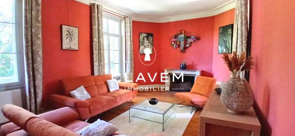 MAISON BOURGEOISE 15 pièces
