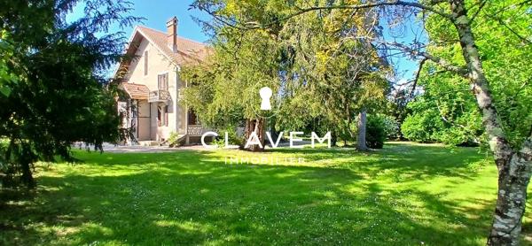 MAISON BOURGEOISE 15 pièces